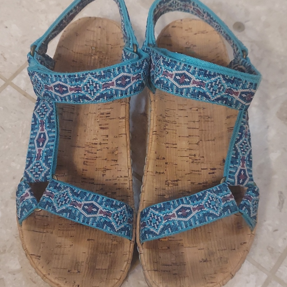 Born Sirena Sandals LIMITED EDITION COLOR size 7